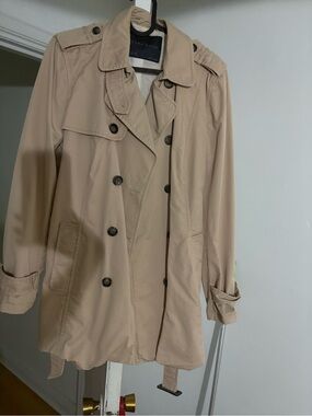 Zara Light Beige Double-Breasted Trench Coat